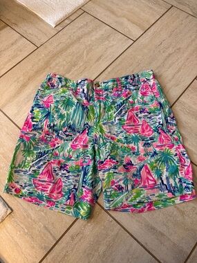 Lilly Pulitzer Men’s Beaumont Shorts in Multi Salt in Air